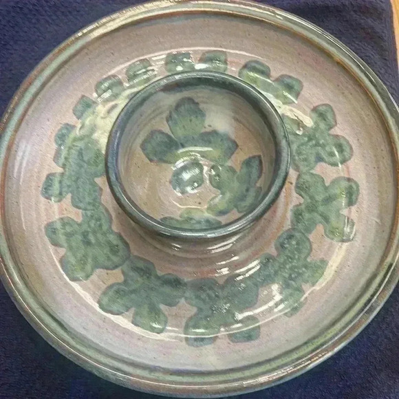 Hand thrown pottery chip and dip platter. - Picture 7 of 8